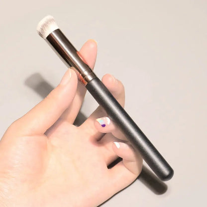 Large Beauty Tool Contour Brush Cosmetic Brush Eyeshadow Kabuki Brush Foundation Concealer Brush Face Brush Makeup Brush