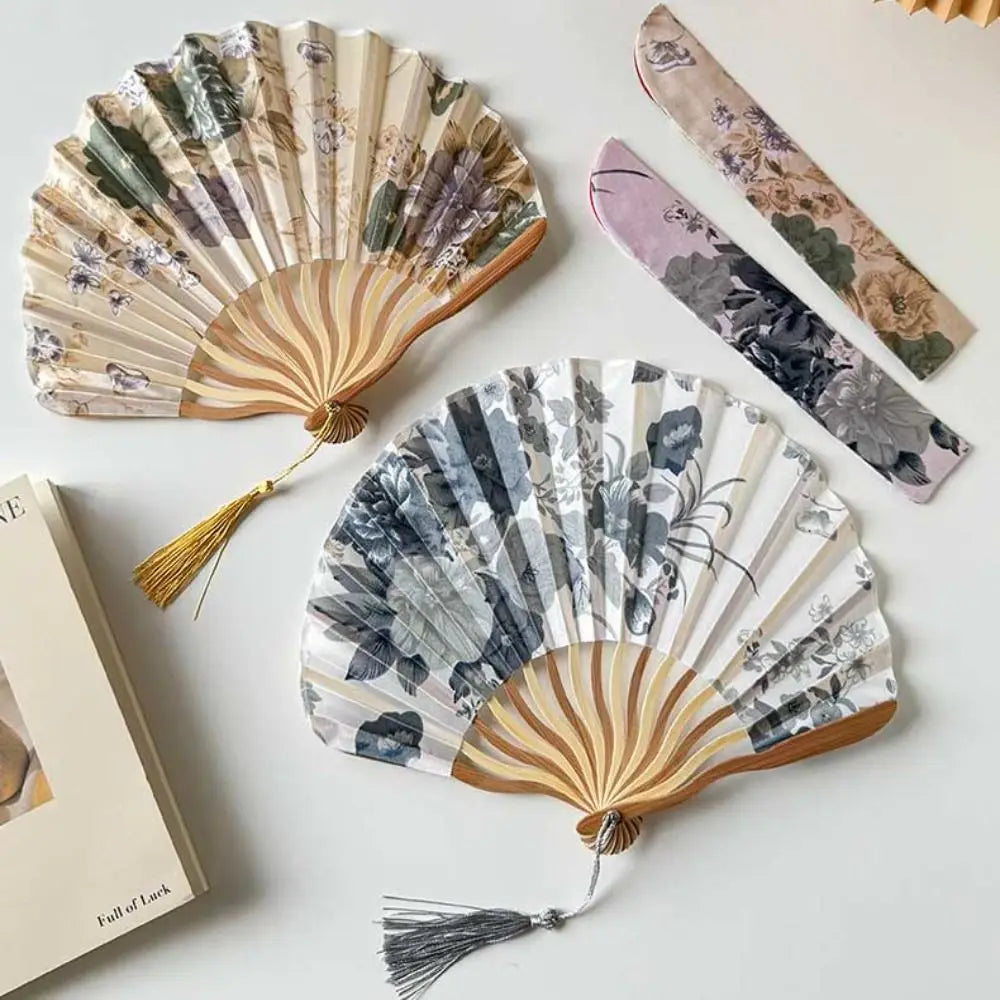 Portable Hand Fold Fan New Chinese Style Dance Props Retro Shell Fan Woman Men Bamboo Wood Silk Flower Folding Fan