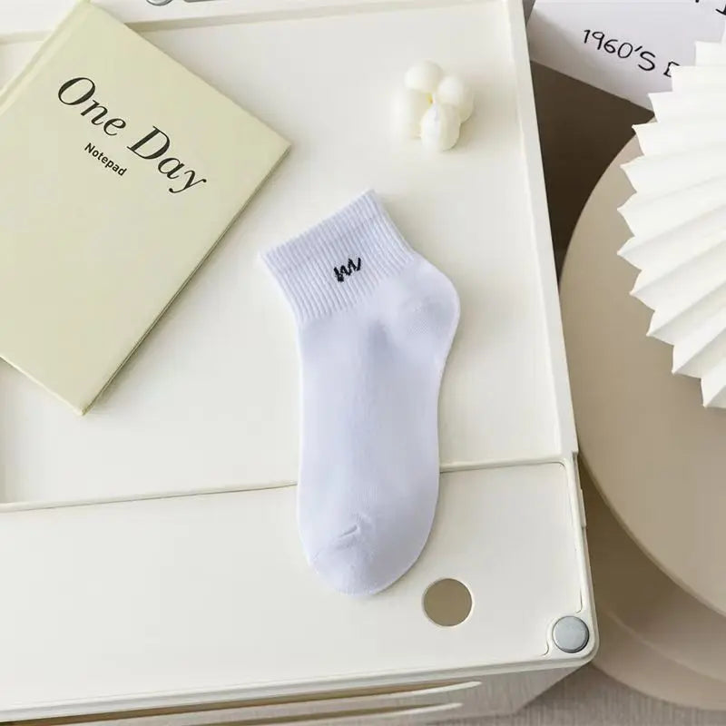 5 pairs of short sports socks for one sale, comfortable and breathable short socks sock