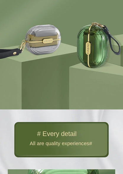 Mini Portable Lint Applicator Roller Can Be Torn To Replace Paper on The Body Stained Clothes Hair Removal Device