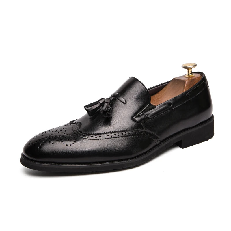 Tassel Carving Loafer Shoes Men Slip on Driving Moccasins Mens Comfortable Leather Shoes Men Wedding Shoes Fashion  Casual Shoes