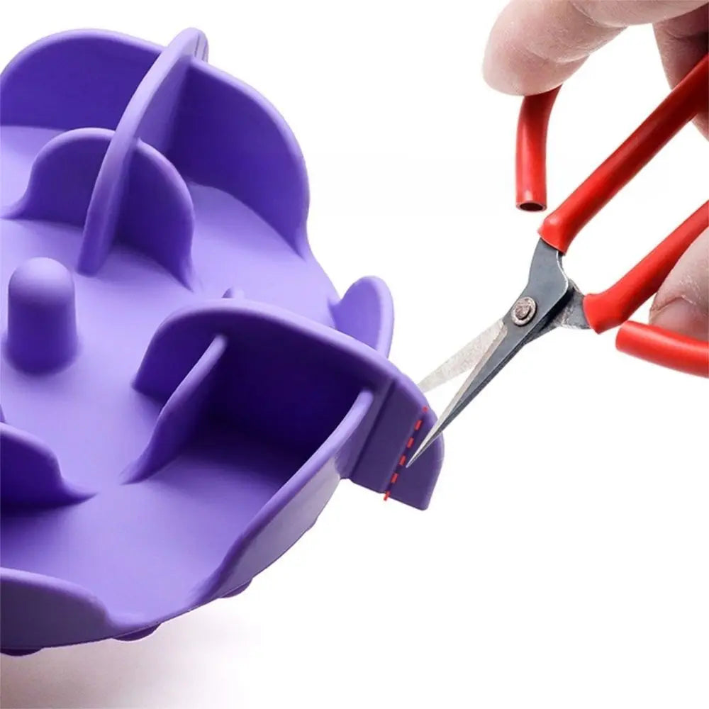 Dog Supplies Silicone Dog Slow Feeder Safe Anti Choking Pet Slow Food Bowl Nonslip with Suction Cup Puppy Feeding Bowl Cats