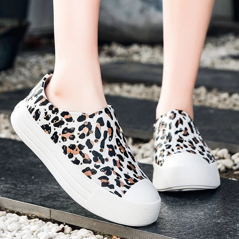 New Big Kid Casual Sandal Heightening Shoes External Wear Sandal Summer Thick Bottom Hole Cave Garden Shoes Women Beach Sandal