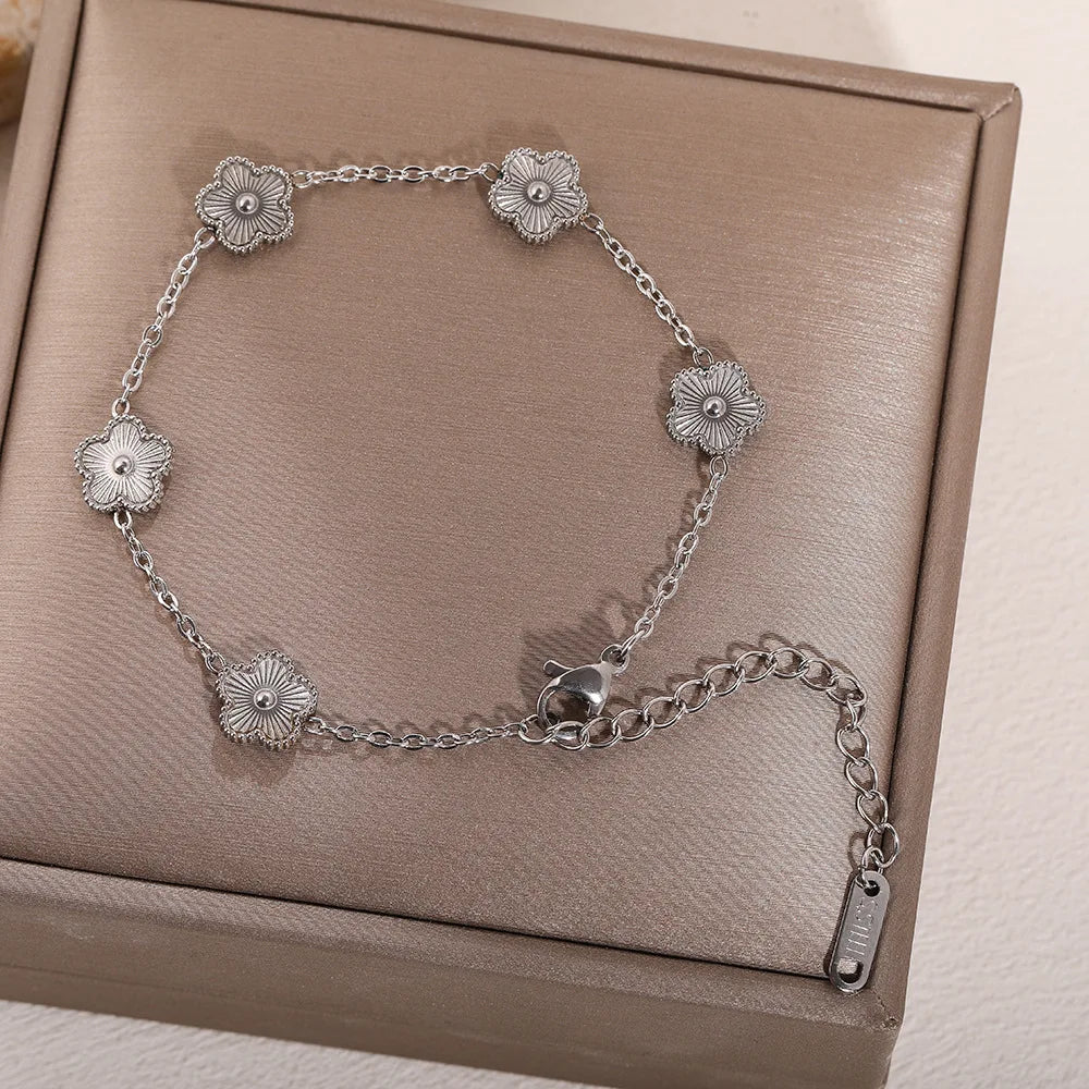 316L Stainless Steel Lucky Five-Leaf Flower Pendant Bracelets For Women Five-Petal Clover Collarbone Chain Exquisite Jewelry