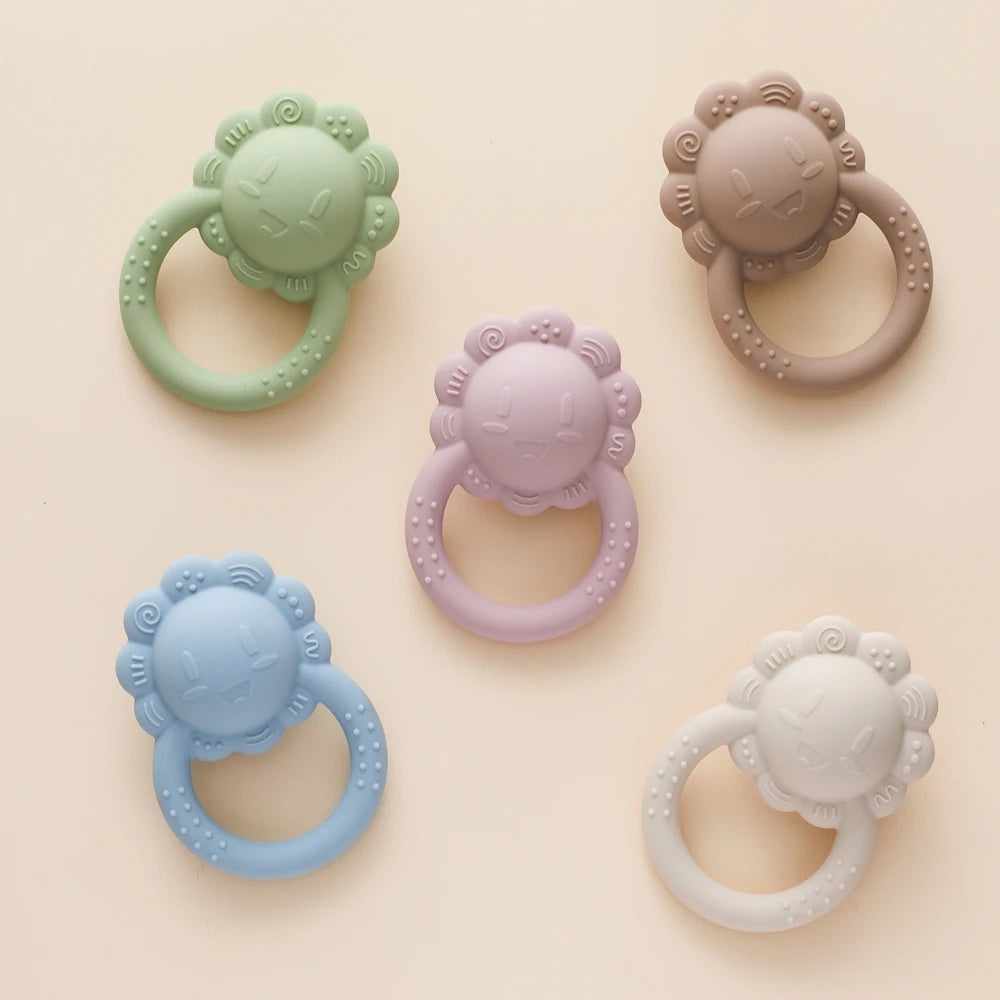 Baby Toys Silicone Teether Food Grade Rattle Toys Baby 0-12 Months Sensory Toys Silicone Lion Hand Bell Silicone Teething Rattle
