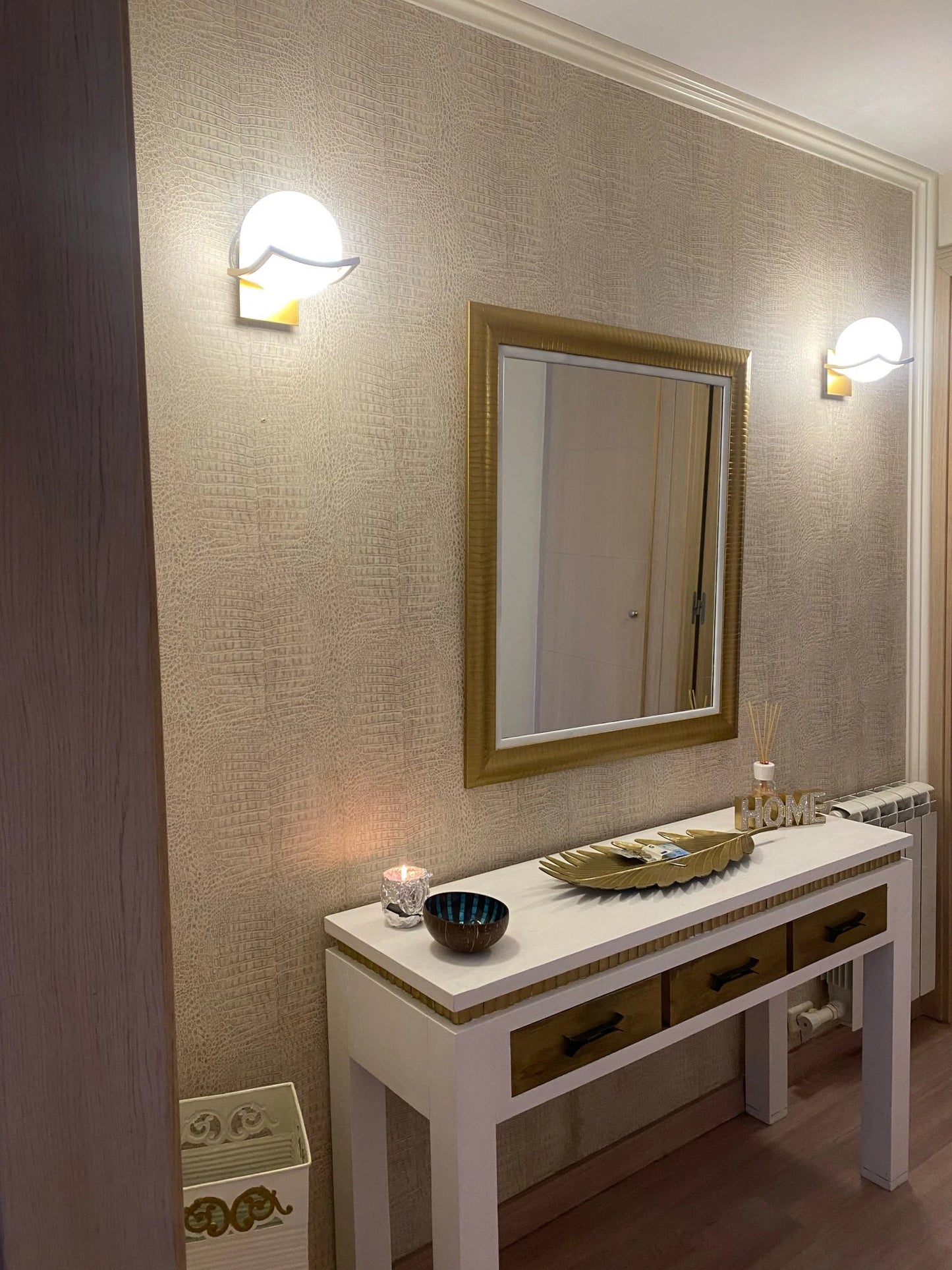 Decorative Modern Wall Lamp with Glass Shade Bedside Bedroom Loft Design Up Down Iron Led Wall Lights Gold for Home Mirror E27