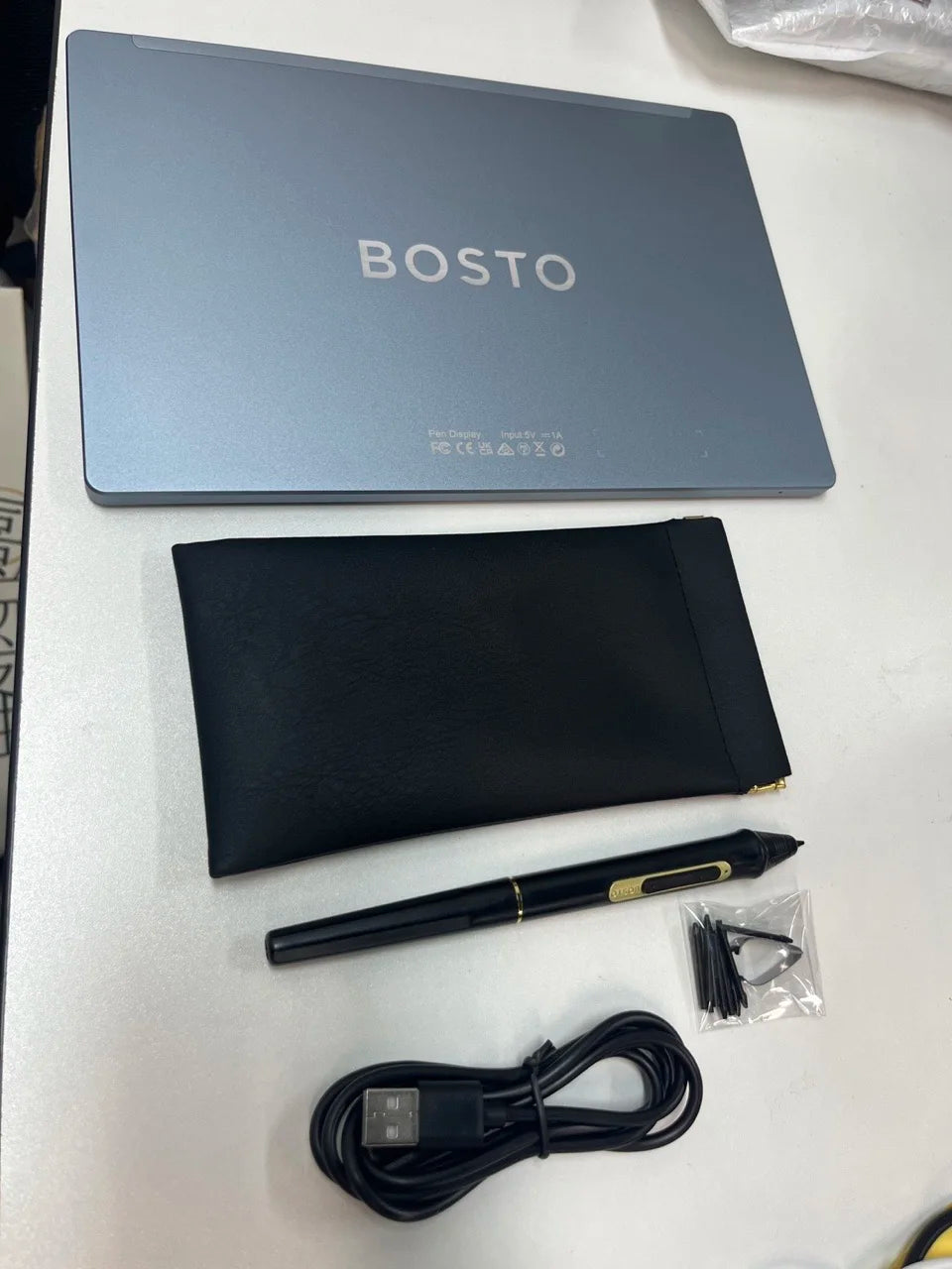 BOSTO BT-101A Portable Graphics Drawing Tablet 10.1 Inch IPS Screen Display with Finger Touch Anti-glare 16384 Pressure Level