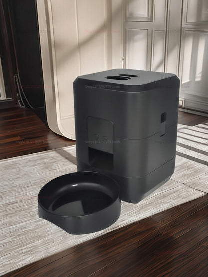 Smart Pet Feeder 2L Automatic Wifi Enabled Dry Food Dispenser for Cat Dog Home Use App Control Pet Supplies Auto Feeding System.