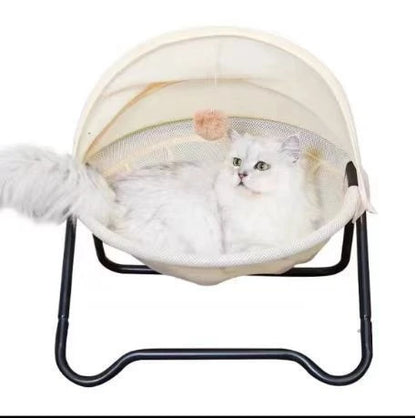 This floating pet bed has the features of moisture-proof, breathable, detachable, easy to clean, scratch-resistant and durable.