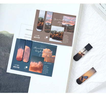 2 pcs Creative scenic magnetic bookmark Student decorative book holder reading accessories Student office Supplies