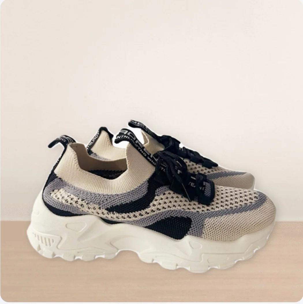 Women's Sneakers 2025 New Spring and Summer Fashion Versatile Soft Sole Lightweight Casual Running Shoes for Children