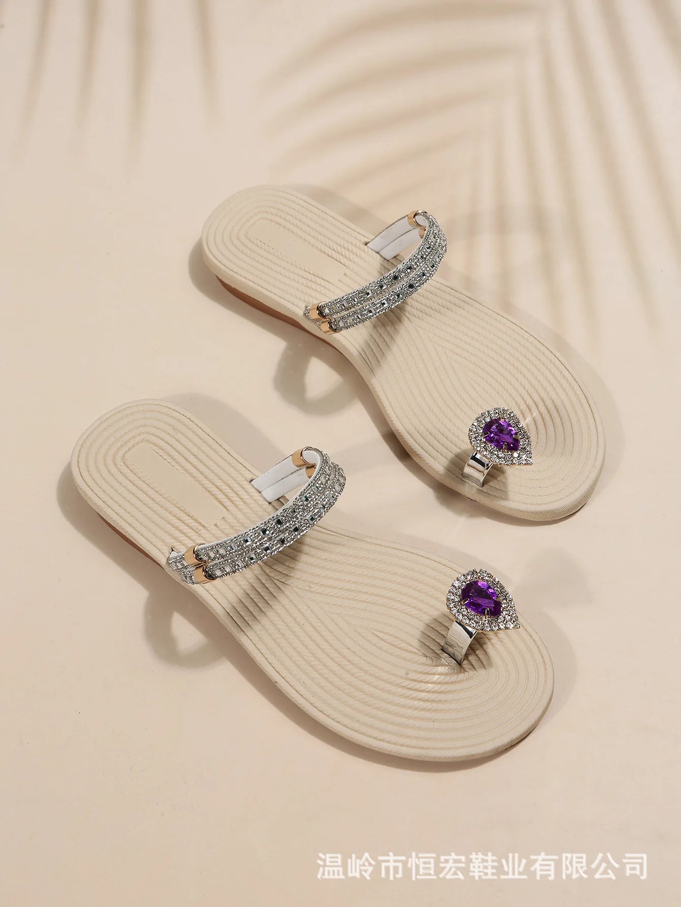 Flip-flops women 2024 summer new two-wear beach sandals European and American rhinestones soft soles flat slippers