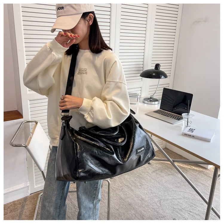 Travel Bags Fashion Men Large Capacity Organizer Handbags Women Fashion Handbag Luggage Leisure Backpack The Tote Bag Customized