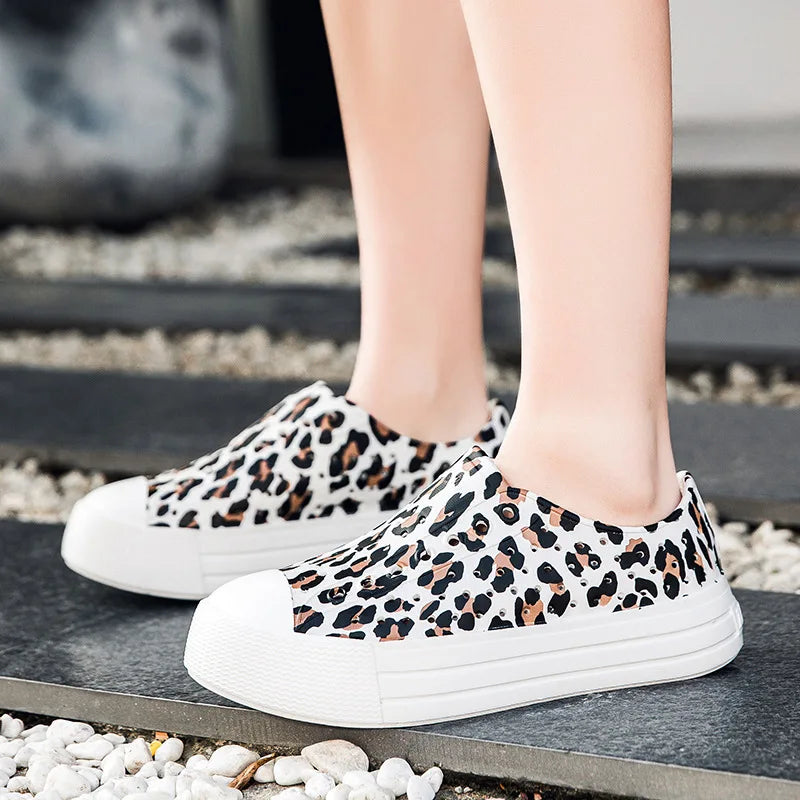 Summer Women Beach Sandal EVA External Wear Cave Sandal Big Kid Casual Shoe Heightening Sandal Thick Bottom Hole Garden Shoe