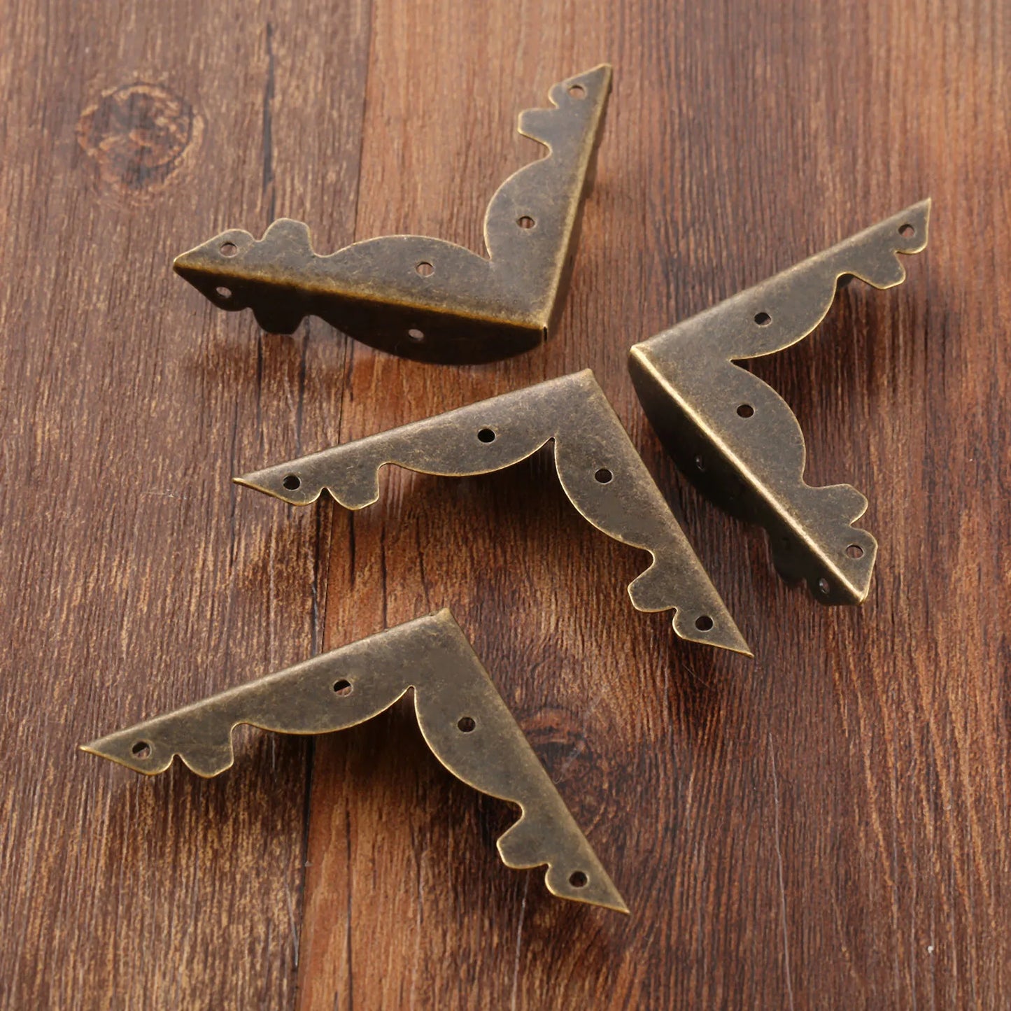 4pcs 46*46mm Antique Bronze Corner Protector Guard Metal Crafts Decorative Bracket For Furniture Hardware