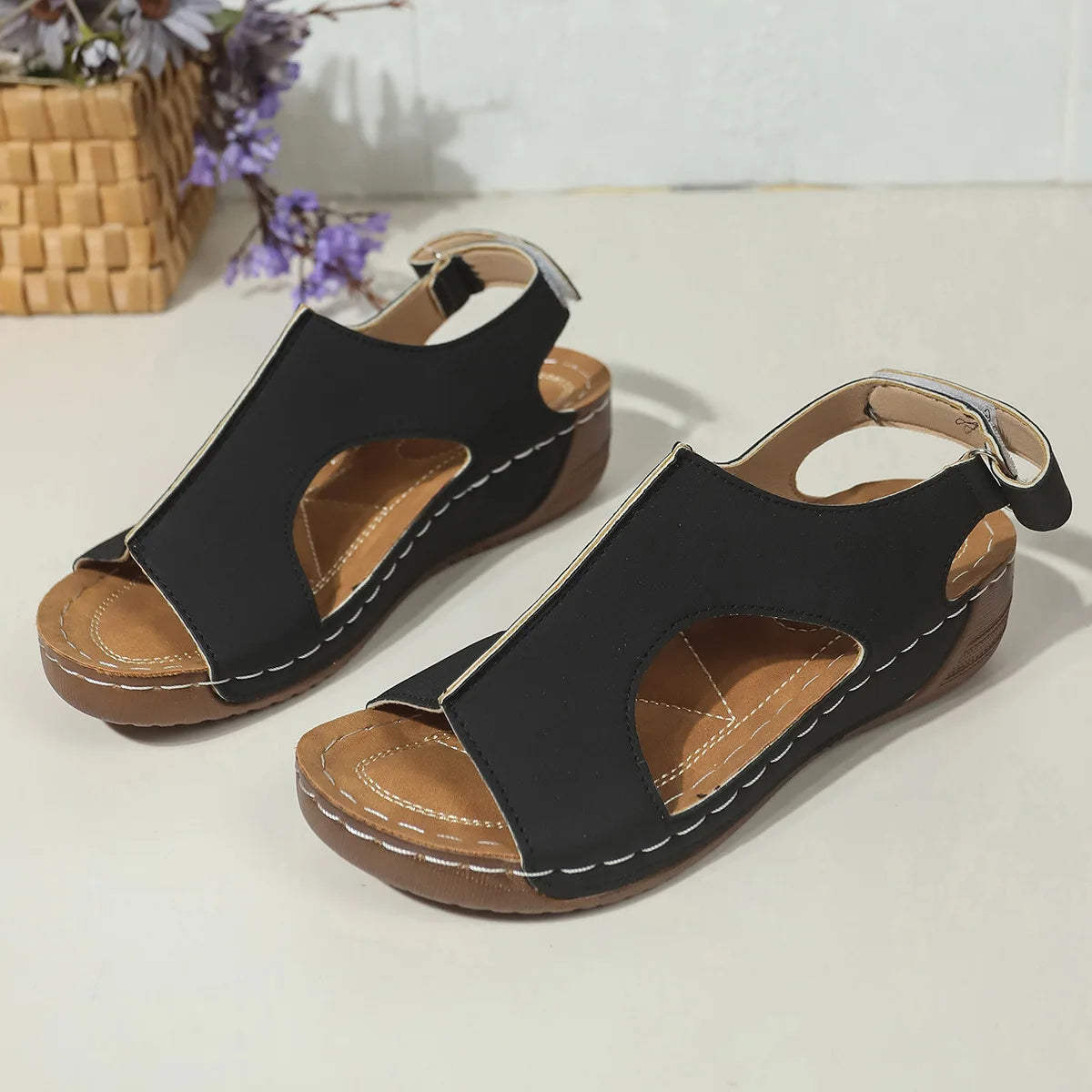 Plum-size Velcro platform sandals women's car stitched breathable hollow wedge beach sandals