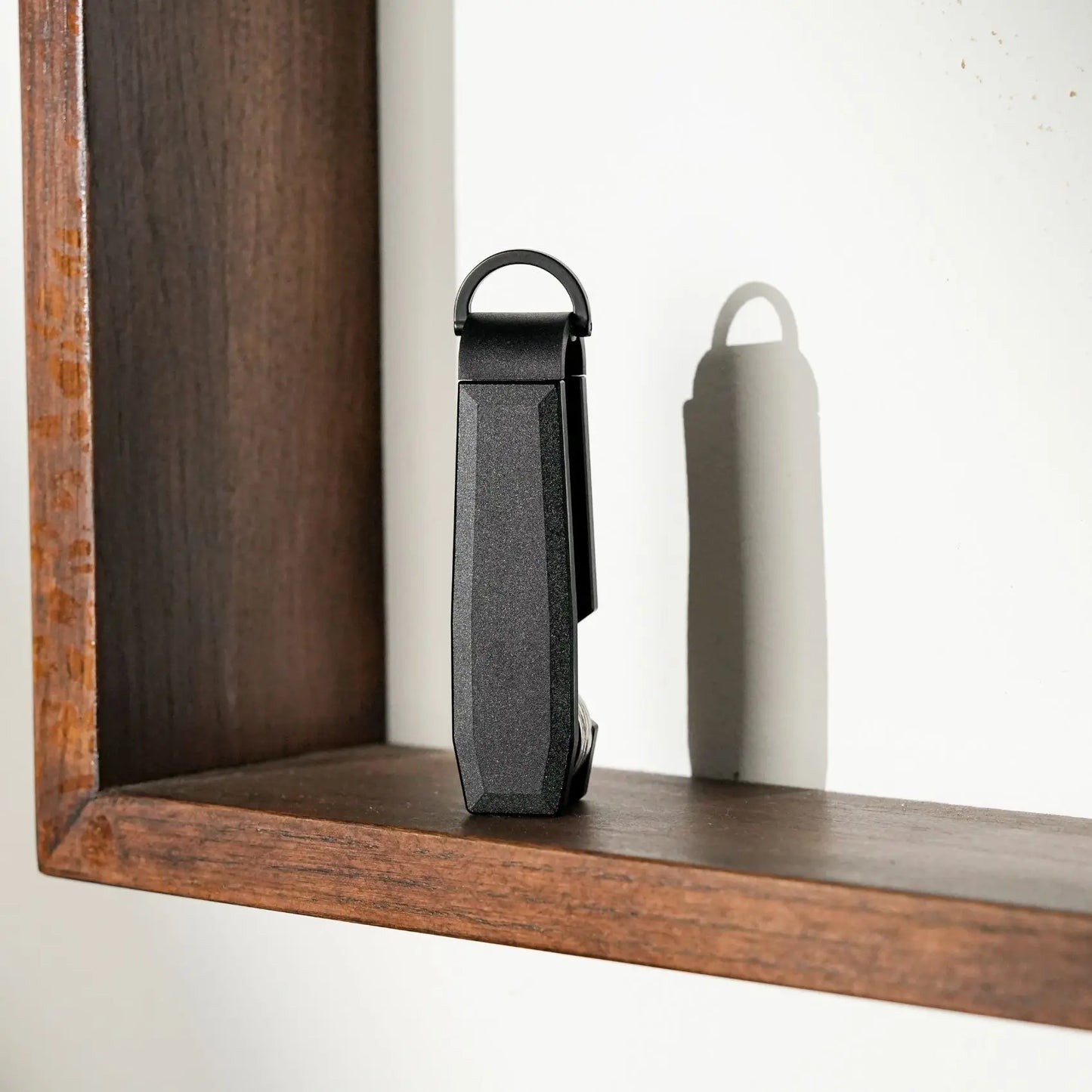 Key Organizer Minimalist Innovative Keyholder Compact Keys Organizer Smart KeyChain Secures 2-5 Keys