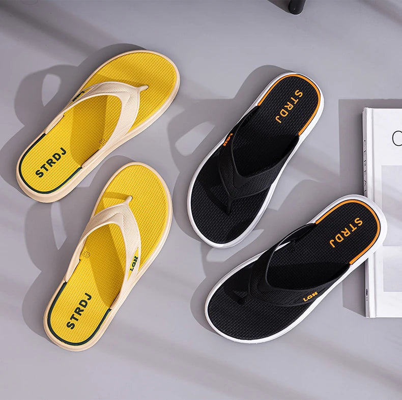 Men's Summer Flip-flops with Anti-odor and Anti-slip Features As Well As Fashionable Super Soft-soled and Trendybeach Flip-flops