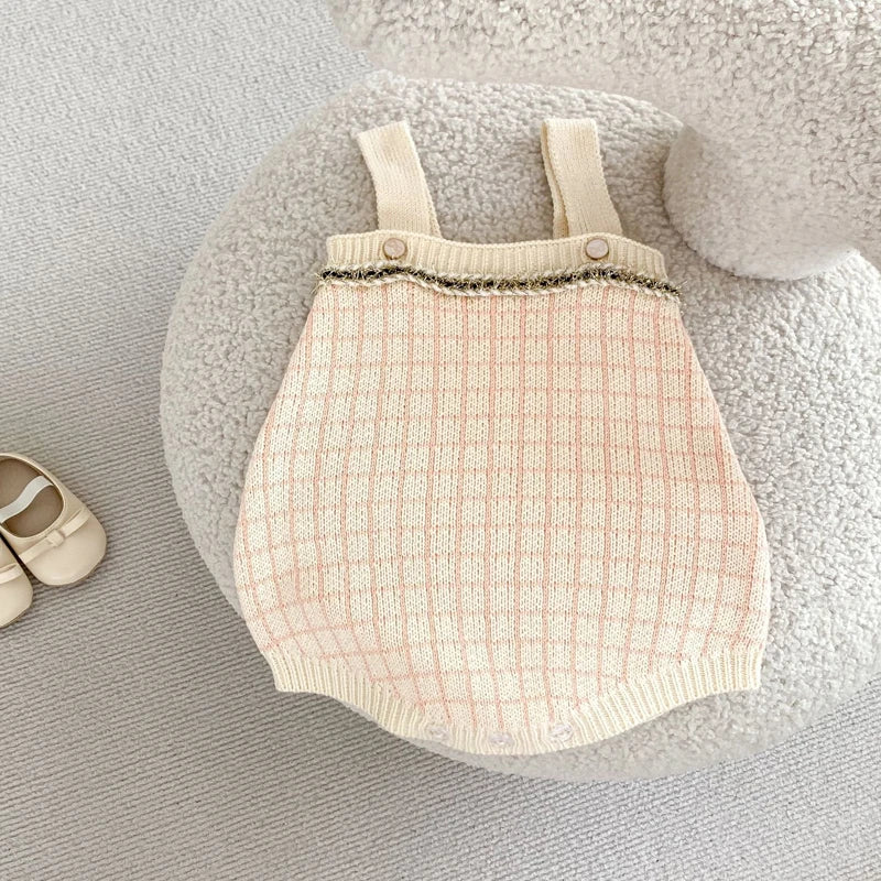 New autumn clothing for babies aged 0-3, featuring a plaid small fragrant style long sleeved sweater and jumpsuit