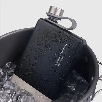 Flat Water Bottles For Travel Leakproof Compact Water Bottle Stainless Steel Reusable Liquor Containers For Beer Beverage Drinks