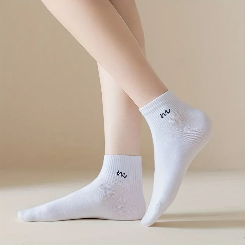 5 pairs of short sports socks for one sale, comfortable and breathable short socks sock