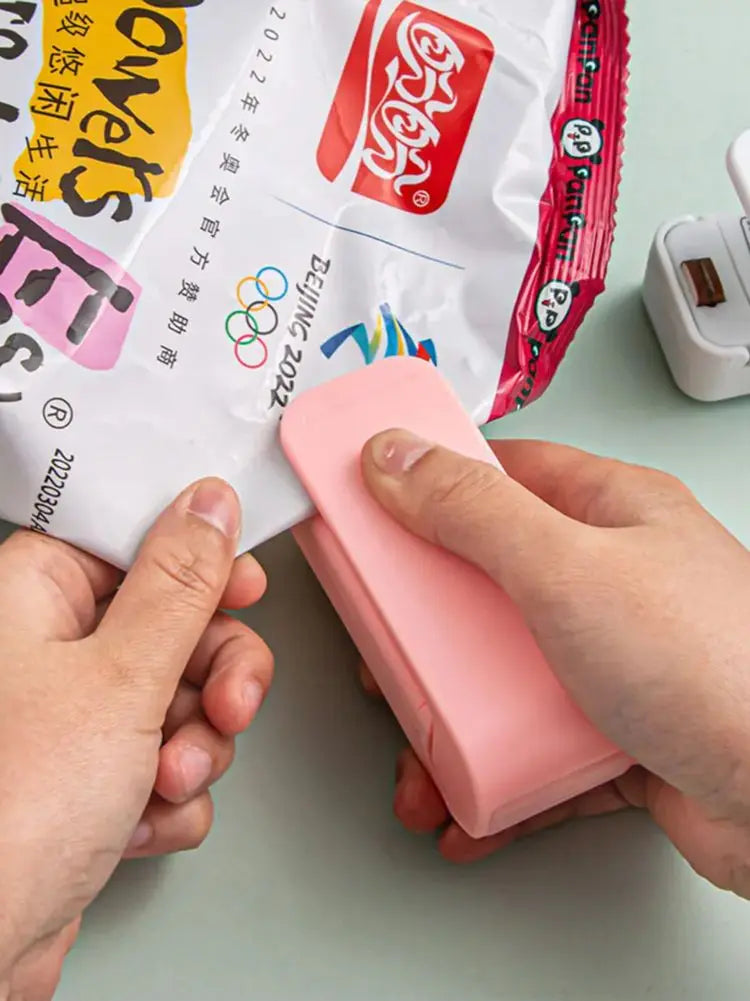 Mini Heat Bag Packaging Sealer Portable Plastic Bag Clip Sealing Machine Food Storage Seal Snack Sealing Kitchen Gadgets