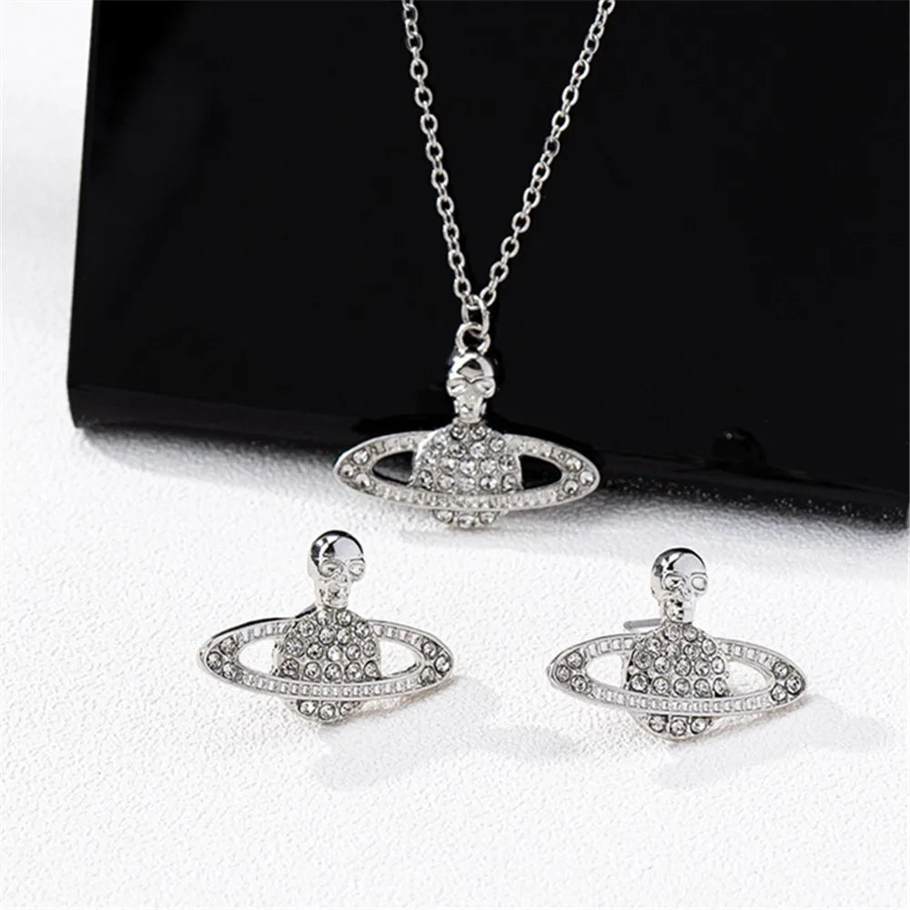 European and American Light Luxury, Niche Design Sense Metal Accessories, Fashionable and Elegant Women's Jewelry Accessories