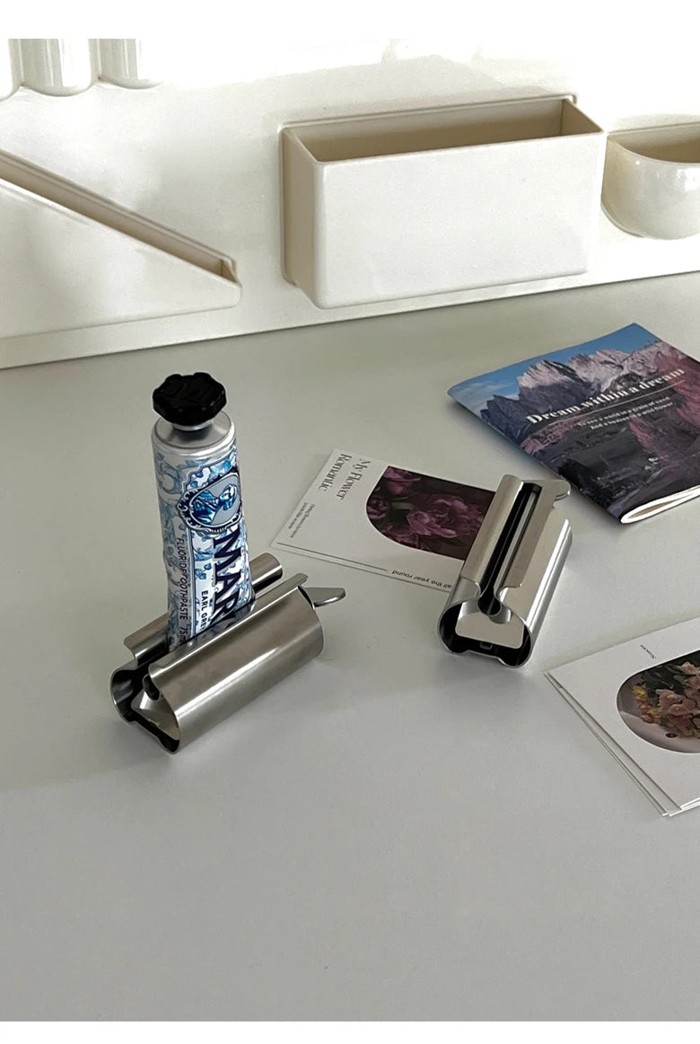 Stainless Steel Toothpaste Squeezers Manual Metal Toothpaste Dispenser Face Creams Rolling Press Bathroom Accessories