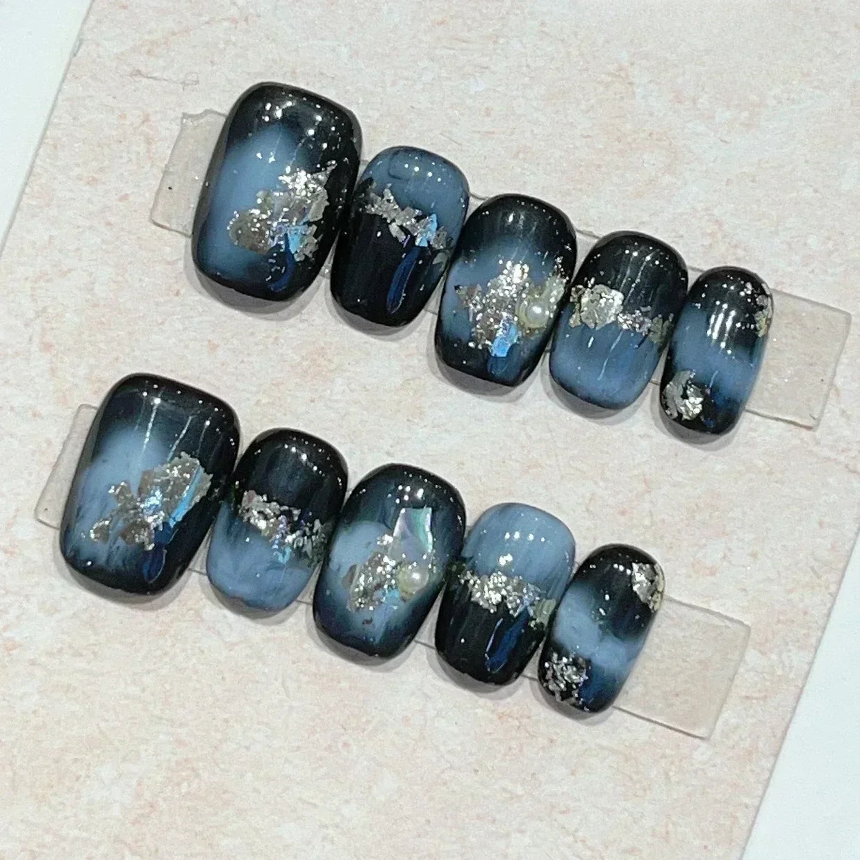 10Pcs Black Handmade Press on Nails Full Cover Stars Design Gold Foil Shiny Short Round False Nails Wearable Manicure Nail Tips