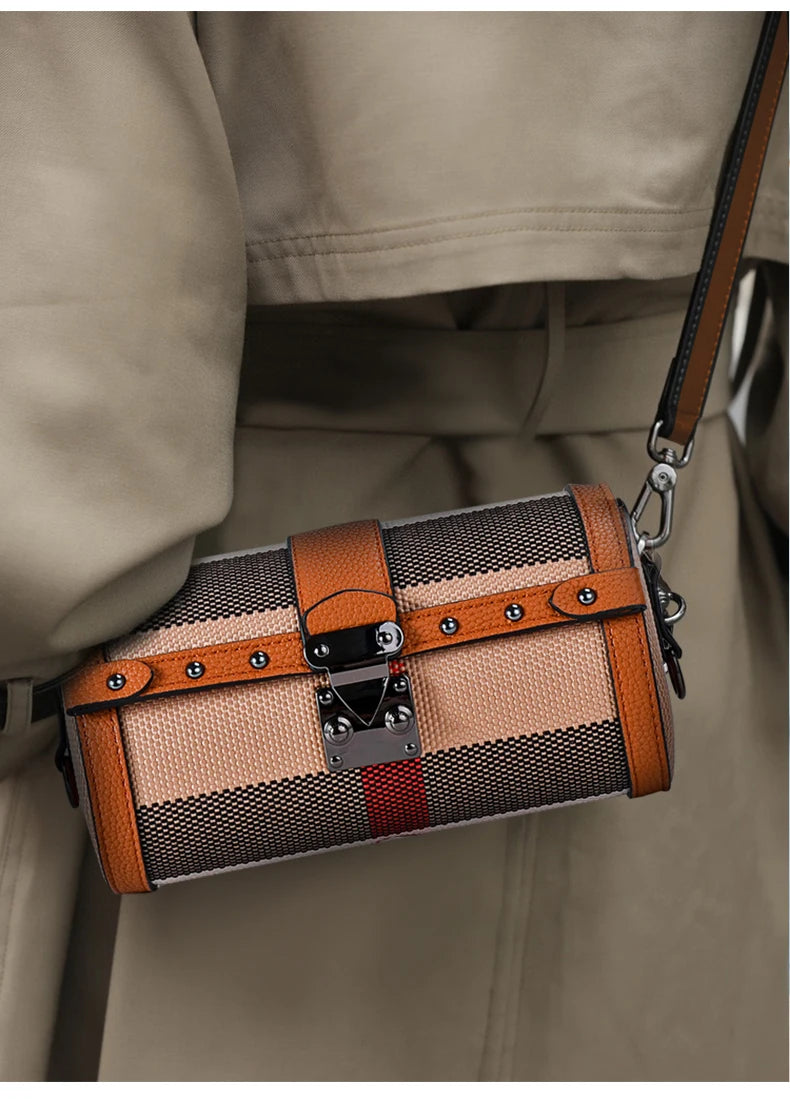 Fashion Exquisite Women Totes Shopping Hands Bags  Retro Fashionable Women Totes Shoulder Bags Classical Women Bag