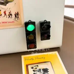 Miniature Simulation Traffic Light Fridge Magnet - Creative Home Decor Refrigerator Door Sticker With Lighting Feature