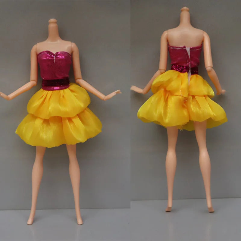 28pcs Fashion Dolls Accessories =1 Gown +3 Dress +2 Suit +2 Swimsuit +3 Glasses +10 Shoes +7 Hanger Clothes for 11.5'' Doll Toys