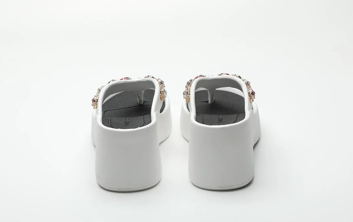 Woman Slippers Flip Flops Slides on Beach Sandals Waterproof Stylish Shoes for Women Top Designs Shoe Clappers Summer Sale