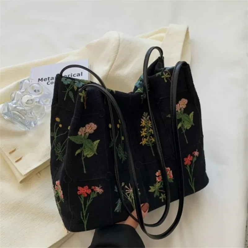Street Trend Embroidered Totes Bags for Women Large Capacity Canvas Handbag Shoulder Bag Female Commuting Bucket Bag