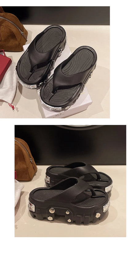 Woman flip flops Punk Design Shoes 2025 trend Casual Platform Sandals non-slip Outdoor slippers Unique features Flat Slides