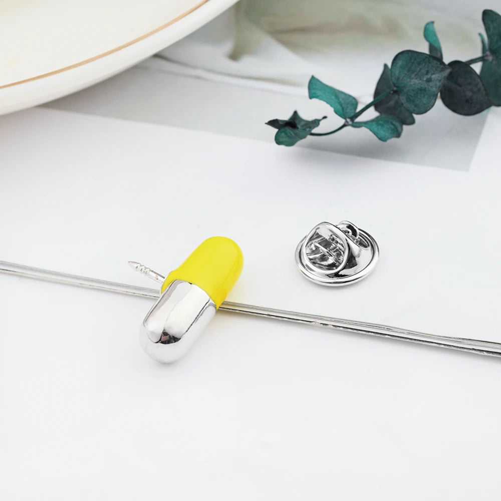 Catuni Cute Pill Pharmacy Medicine Pin Badge Lapel Lanyard Backpack Brooch Jewelry Gift for Pharmacist Doctor Student Nurse