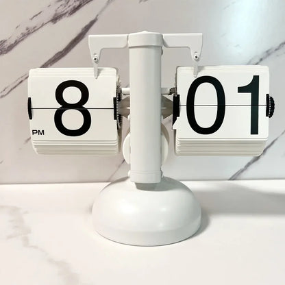 A Flipping Clock with Page Turning Automatically for Modern Home Decoration Full of Sense of Technology Retro Table Clock