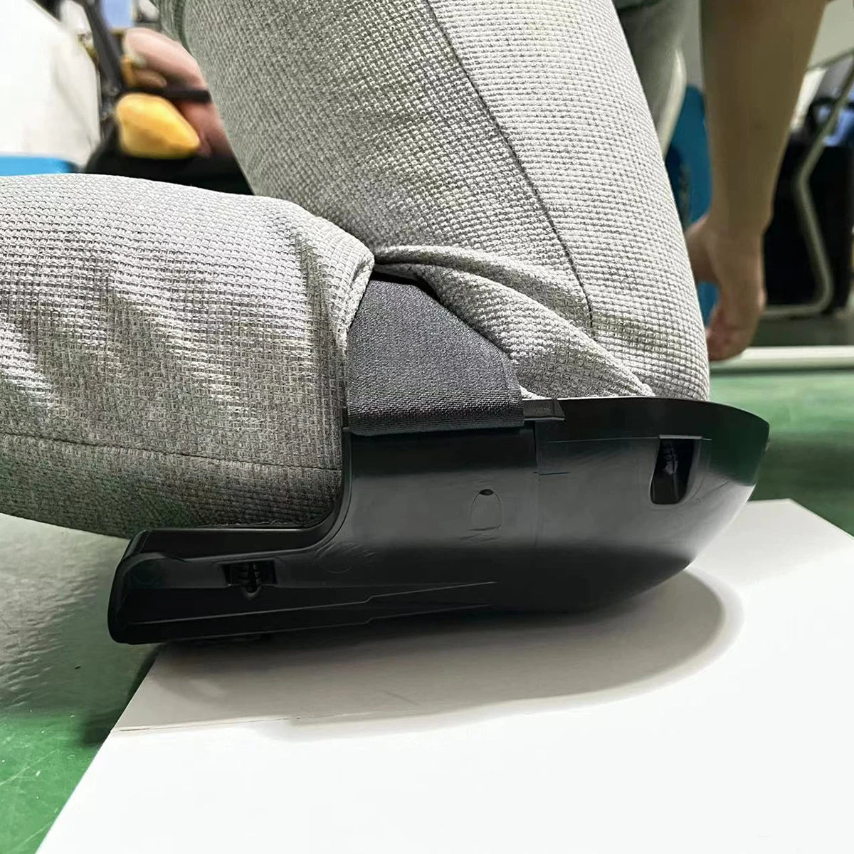 Multifunctional Pulley Knee Pads, Car Kneeling Pads, Universal Wheel Kneeling Pads, Work Knee Pads Knee Protection Device