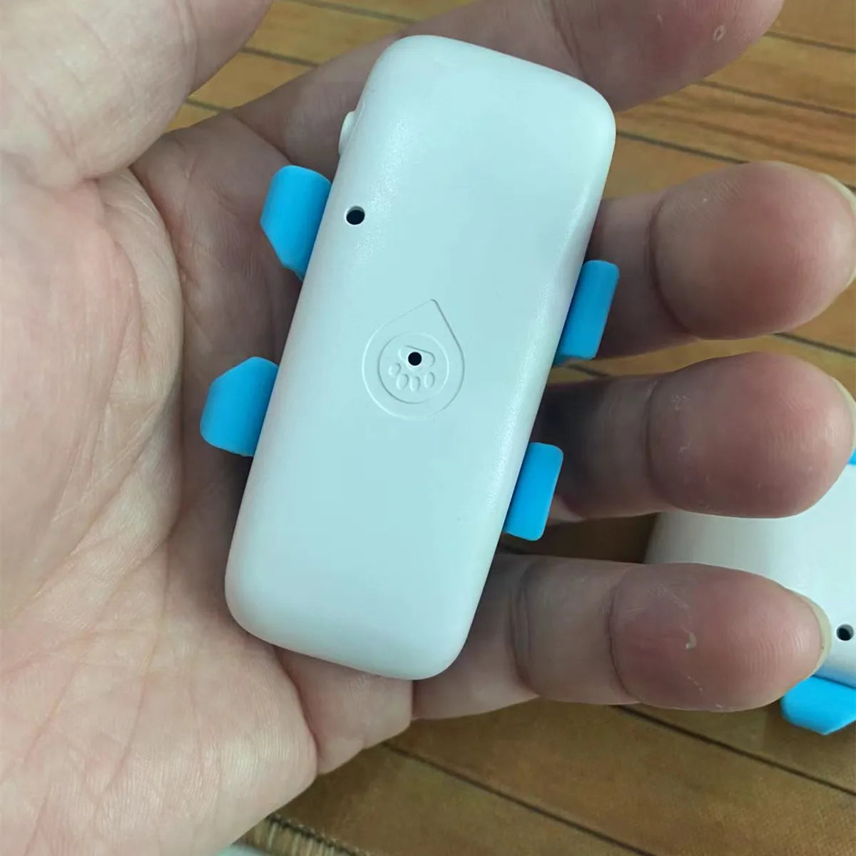 4G Pet GPS Tracker  Realtime Tracking Dog Cat  Animal Finder   GSM GPS Locator Crawler Geo-fence Free APP