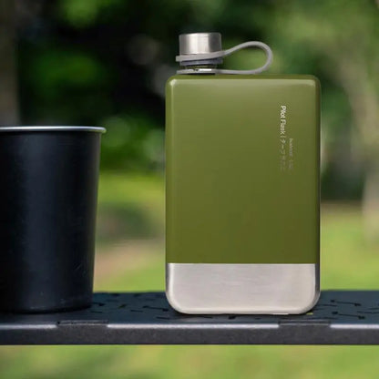 Flat Water Bottles For Travel Leakproof Compact Water Bottle Stainless Steel Reusable Liquor Containers For Beer Beverage Drinks