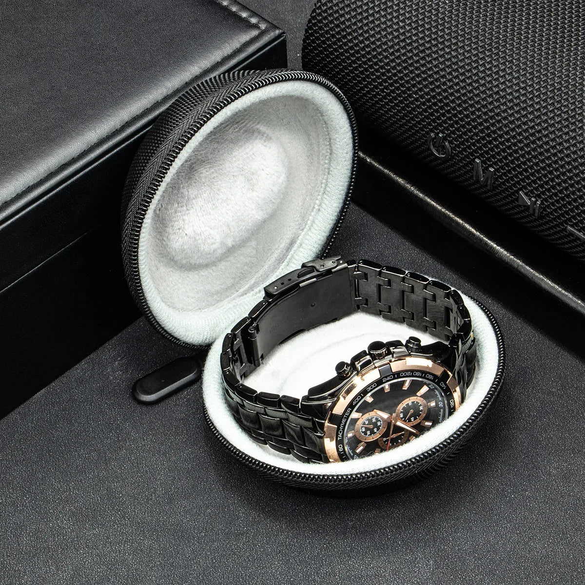 Portable EVA Single Watch Travel Case Watch Storage Organizer Box Watch Holder Waterproof for Smartwatches Zippered Container