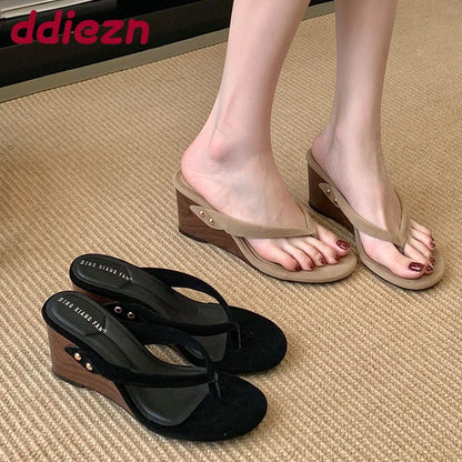 Female Flip flops Footwear Ladies Wedges Slippers Shoes New In 2025 Fashion Round Toe Women Heeled Sandals Slippers Shoes