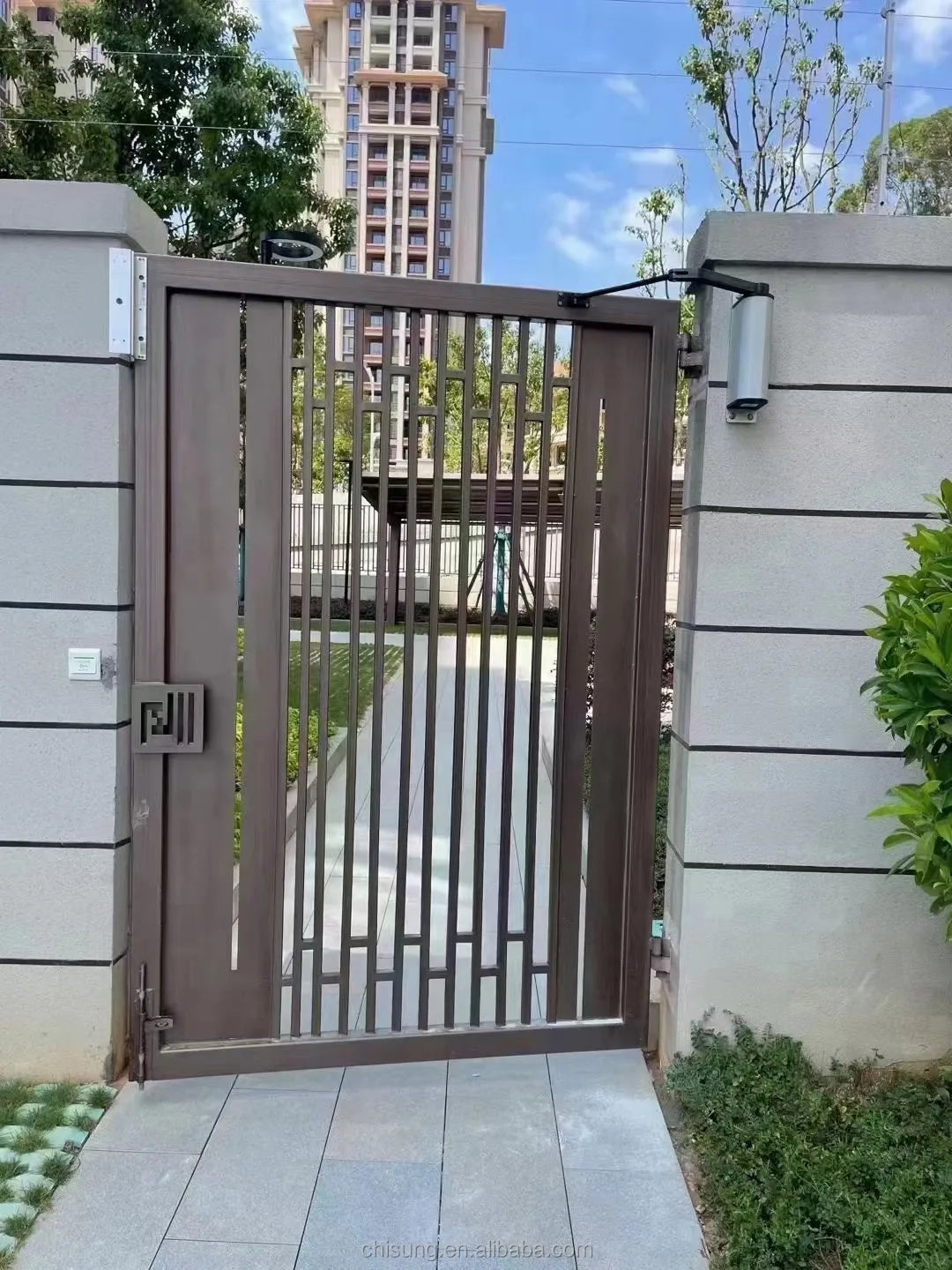 Popular Small Electric Swing Automatic Door Closer No Need Hand Side Mount Garage Door Opener For Home Courtyard Or Community