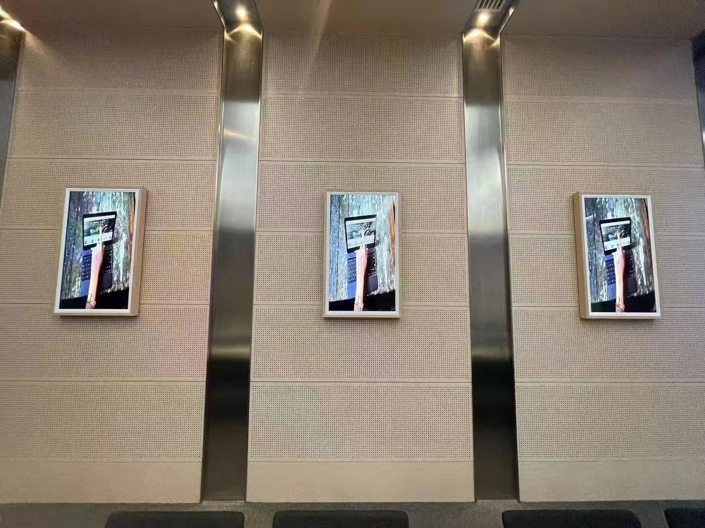 21.5-65 Inch Wall-mounted Digital Photo Frame Solid Wood Smart Advertising Machine Digital Electronic Art Painting LCD Screen