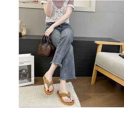 2025 new women's flip-flops, summer fashion, versatile, flip-flops, anti-slip flat beach slippers for women