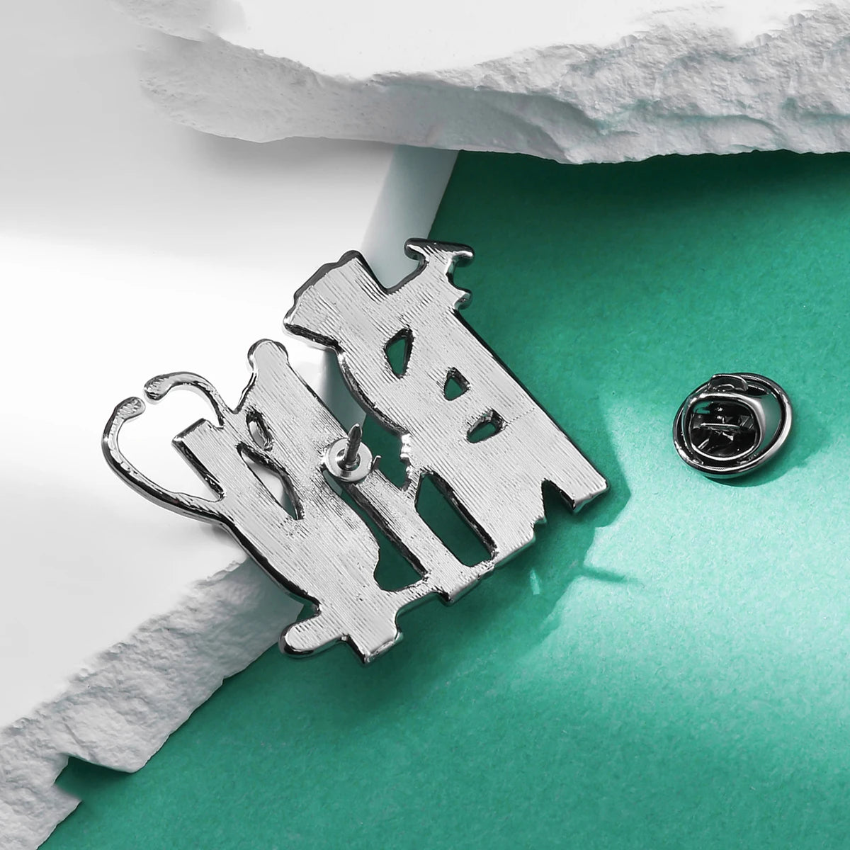 Creative RN MD Coloful Enamel Pin Brooch Medical nursing Lapel Lanyard Bag Badge Jewelry Accessories Gift for Nurse Doctor