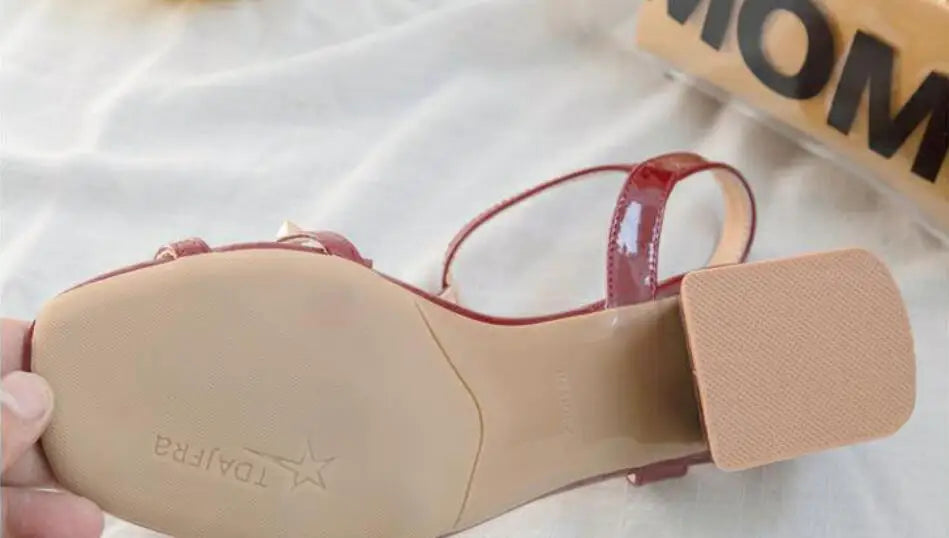 Chunky Sandal Woman Summer New 2024 Orthopedic Roman Wedge Rhinestone Sexy Medium Heel Mirror Luxury Designer Sandals for Women