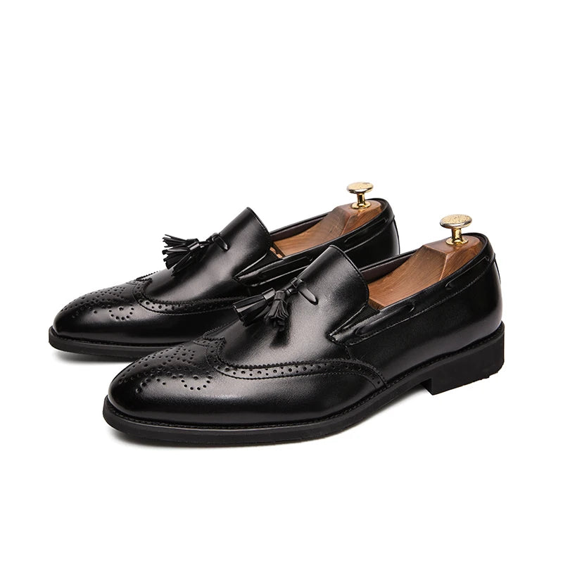Tassel Carving Loafer Shoes Men Slip on Driving Moccasins Mens Comfortable Leather Shoes Men Wedding Shoes Fashion  Casual Shoes