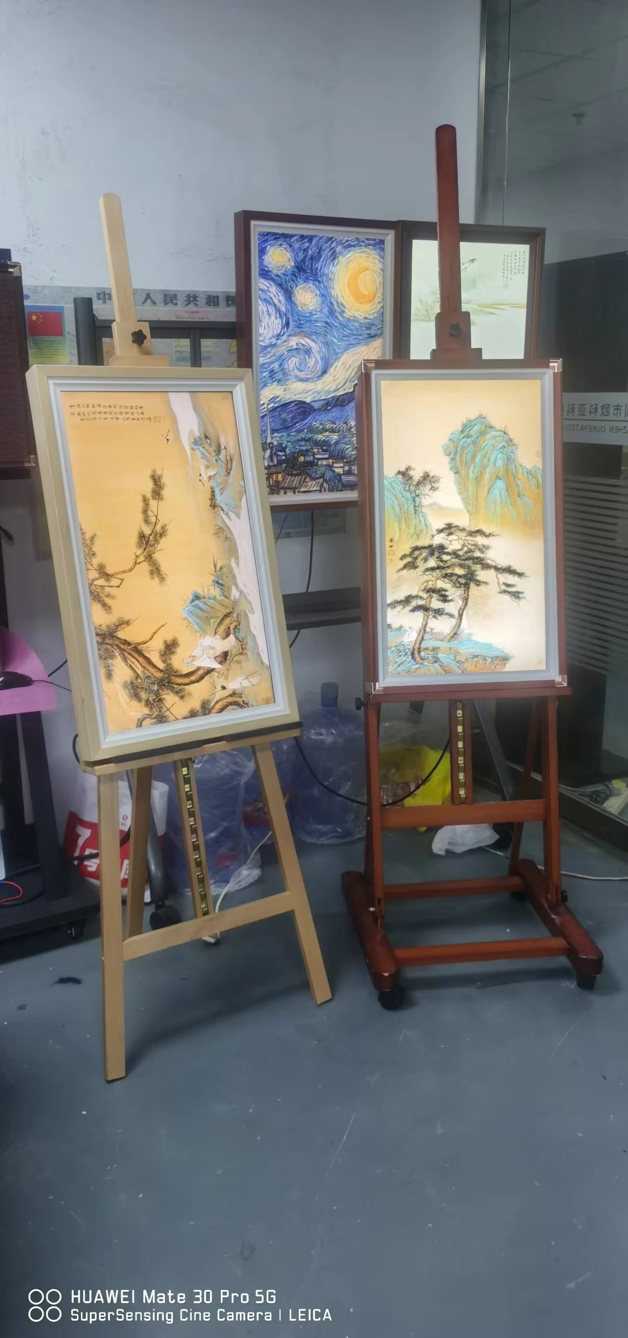 21.5-65 Inch Wall-mounted Digital Photo Frame Solid Wood Smart Advertising Machine Digital Electronic Art Painting LCD Screen