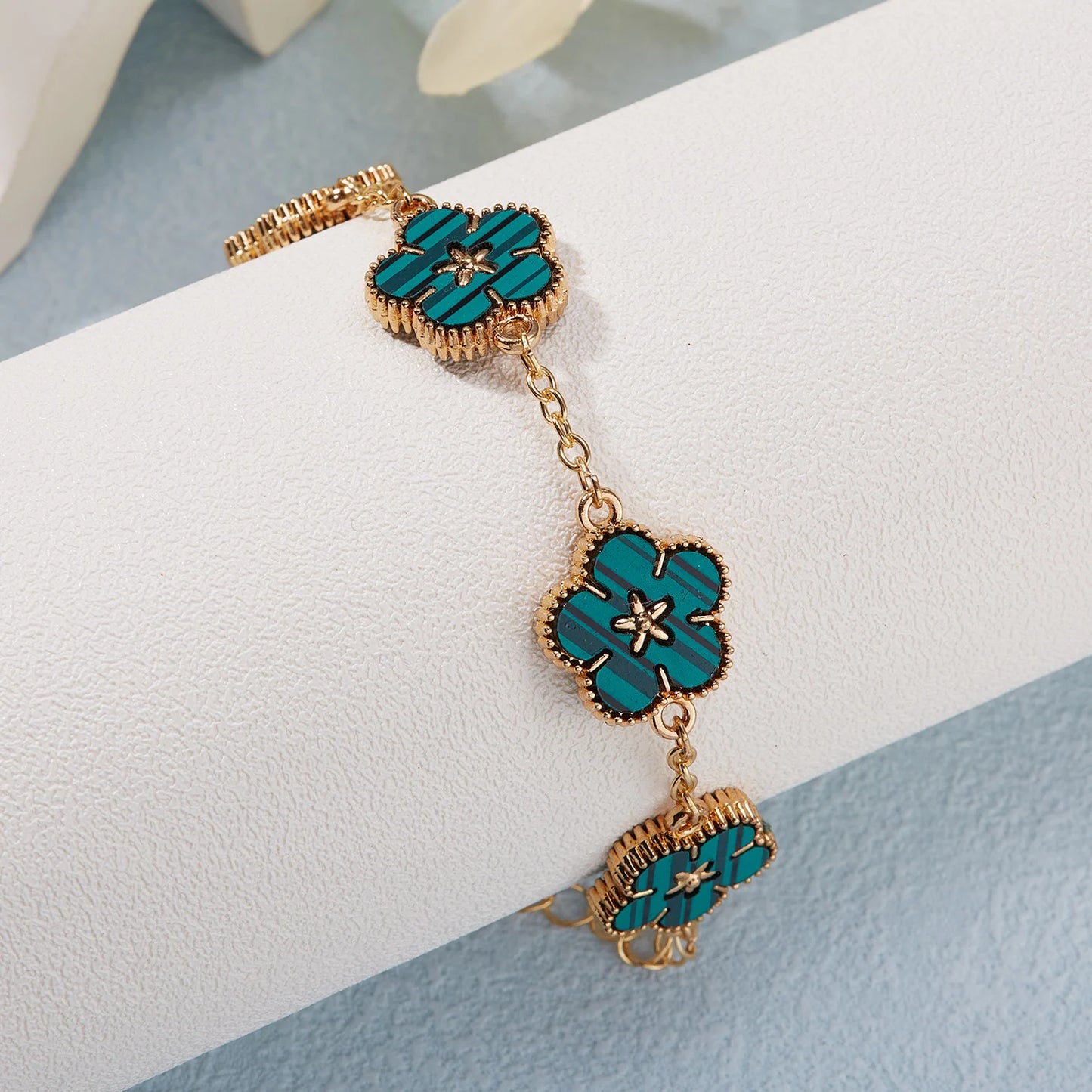 Light Luxury Double-sided Plum Blossoms Bracelets for Women Lucky Five Leaf Flower Adjustable Bracelets Aesthetic Party Jewelry